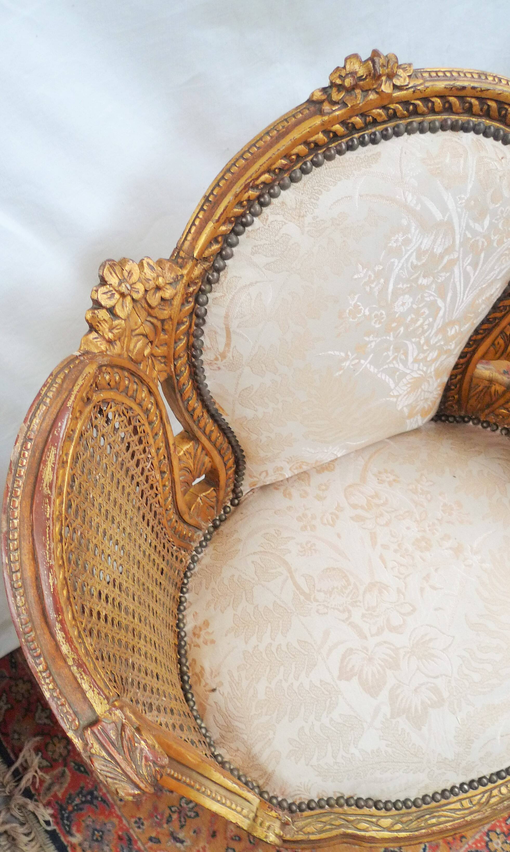 Paire de fauteuils corbeille
