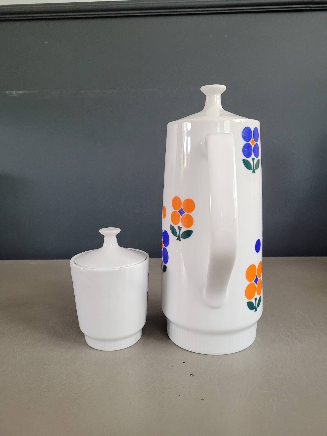 Vintage Colditz porcelain teapot and sugar bowl set, Germany