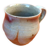 Tasse avec anse  Céramique émaillée  Signature Daniel