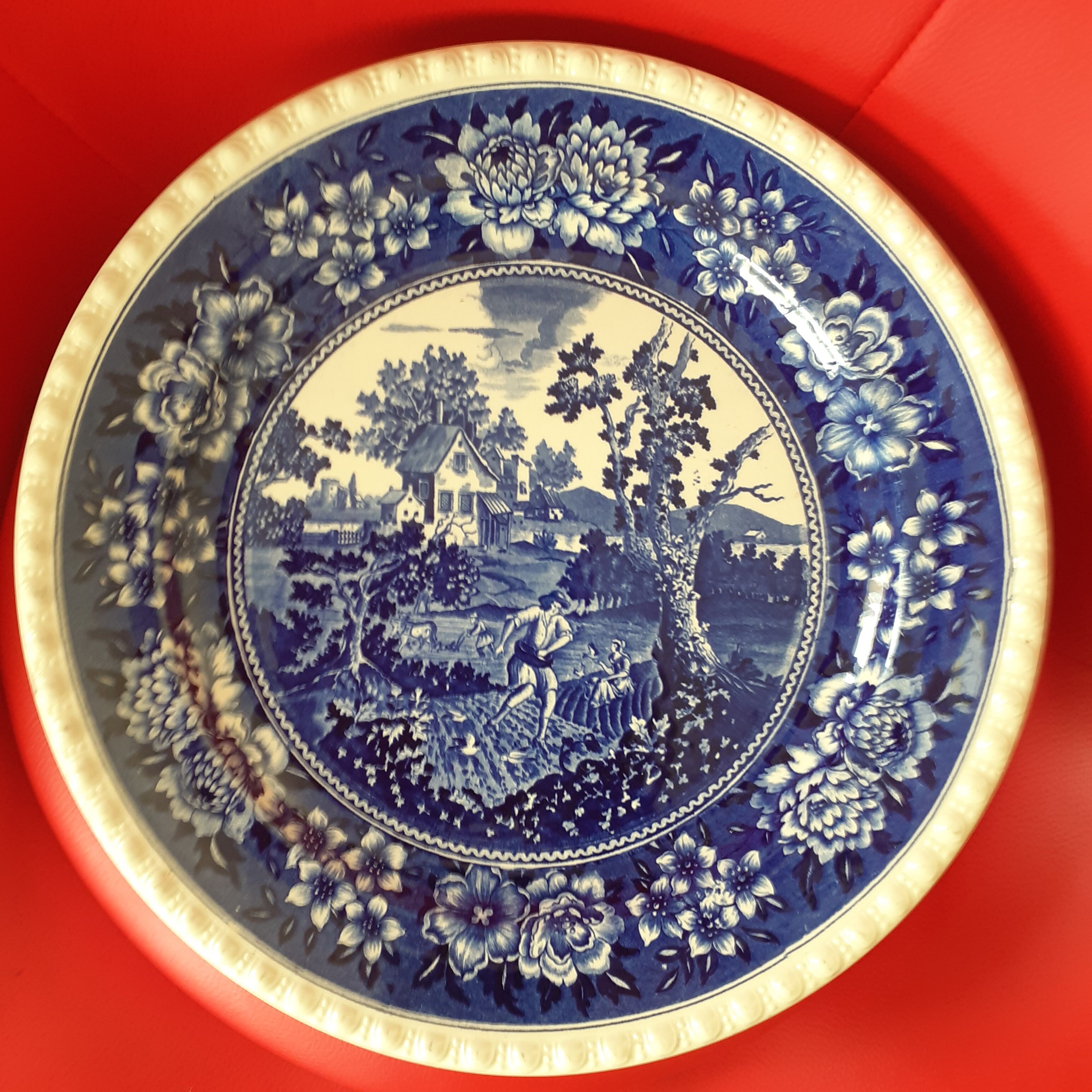 Old and blue dish in Villeroy and Boch, Rusticana model