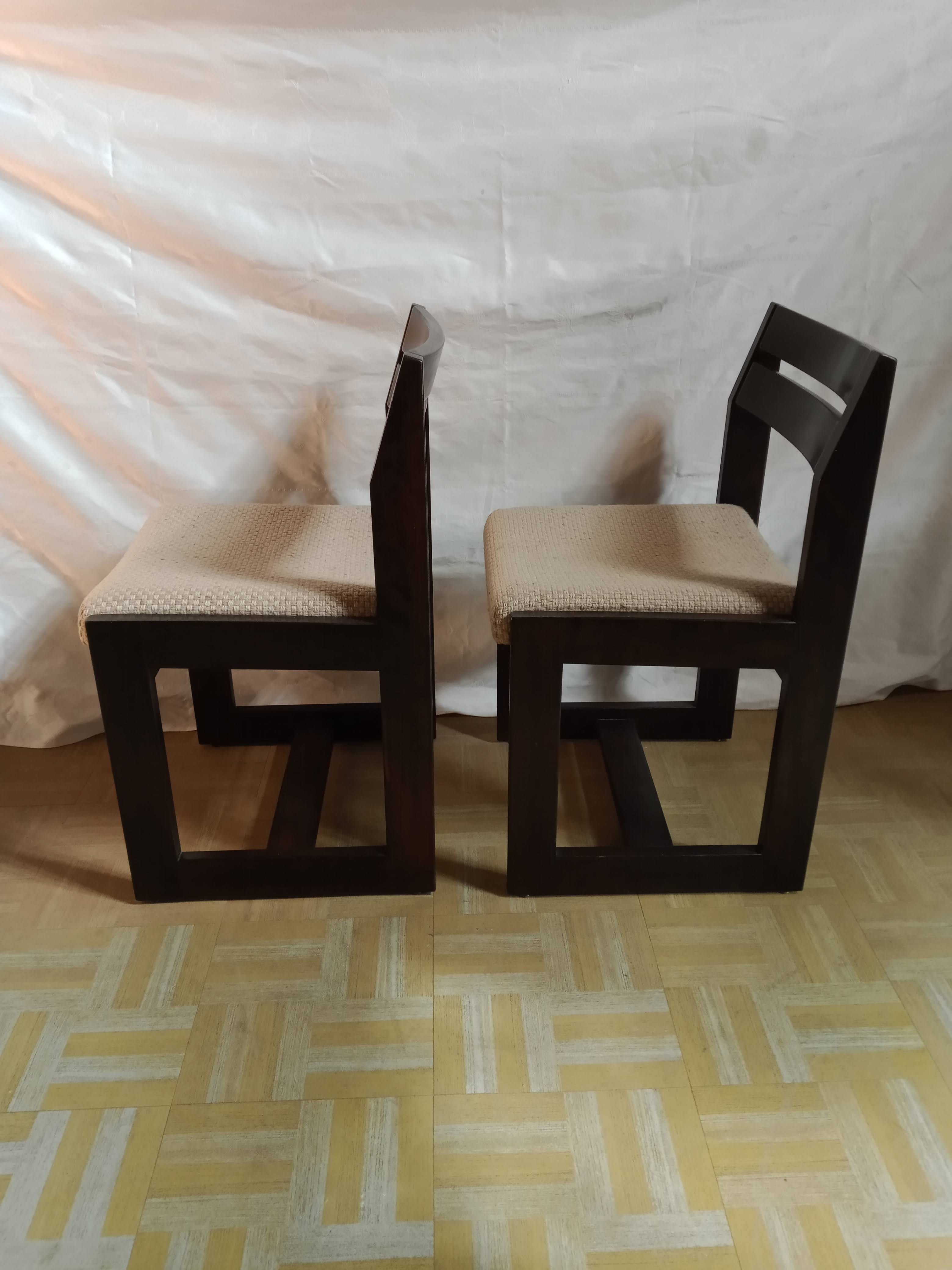 4 chairs house regain