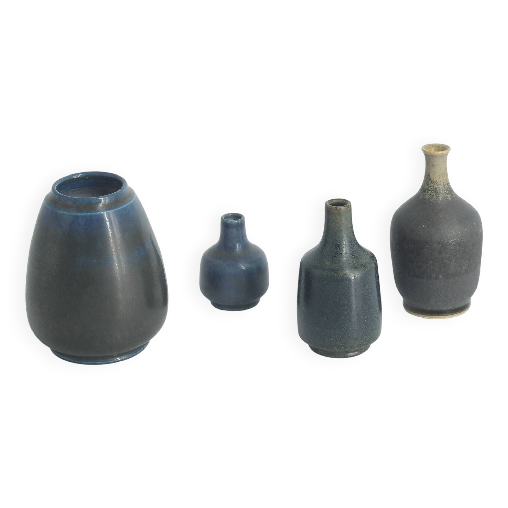 Set of 4 Mid-Century Scandinavian collectible vases in blue and brown stoneware by Gunnar Borg.