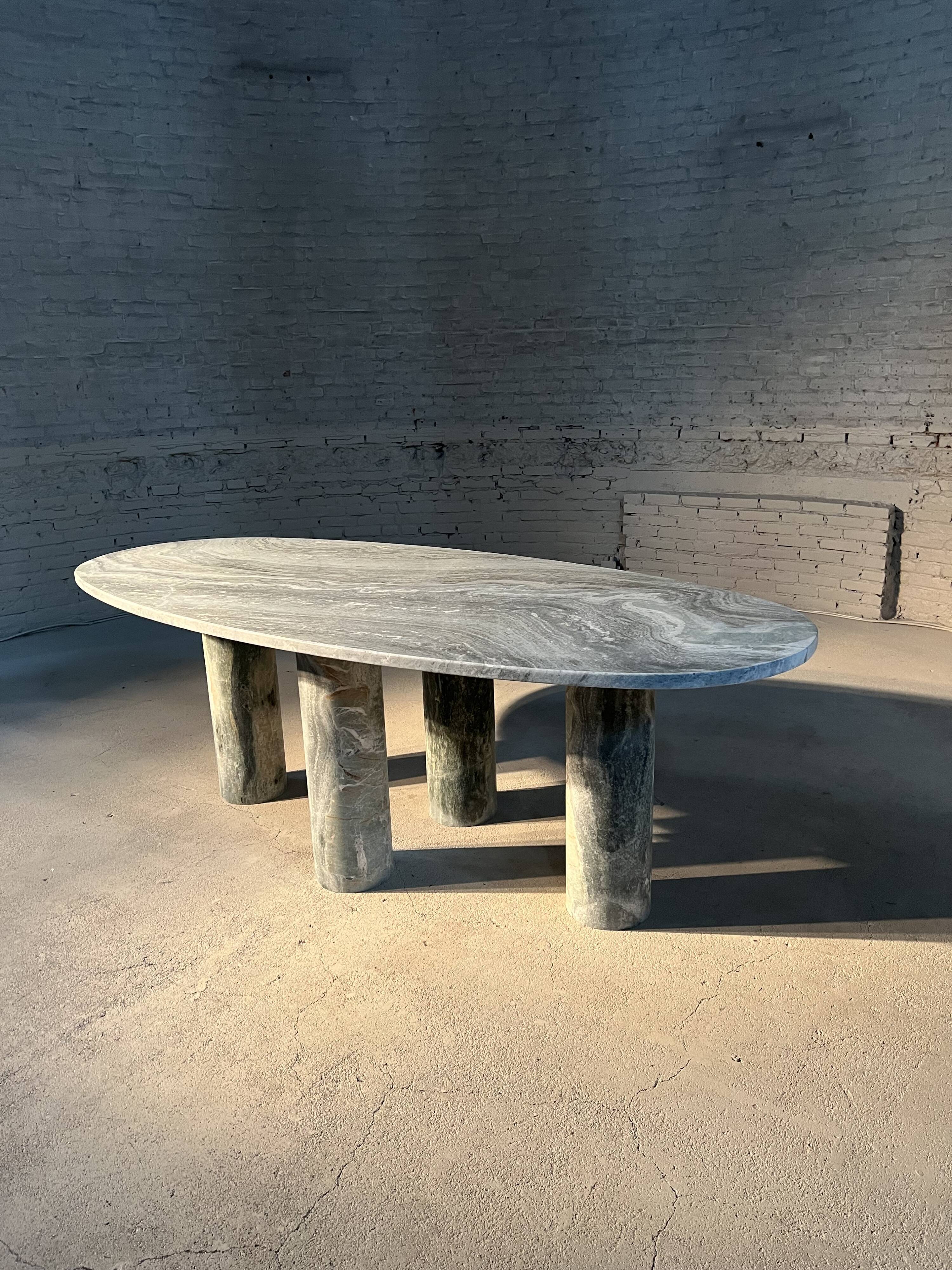 Table à manger ovale en marbre vert