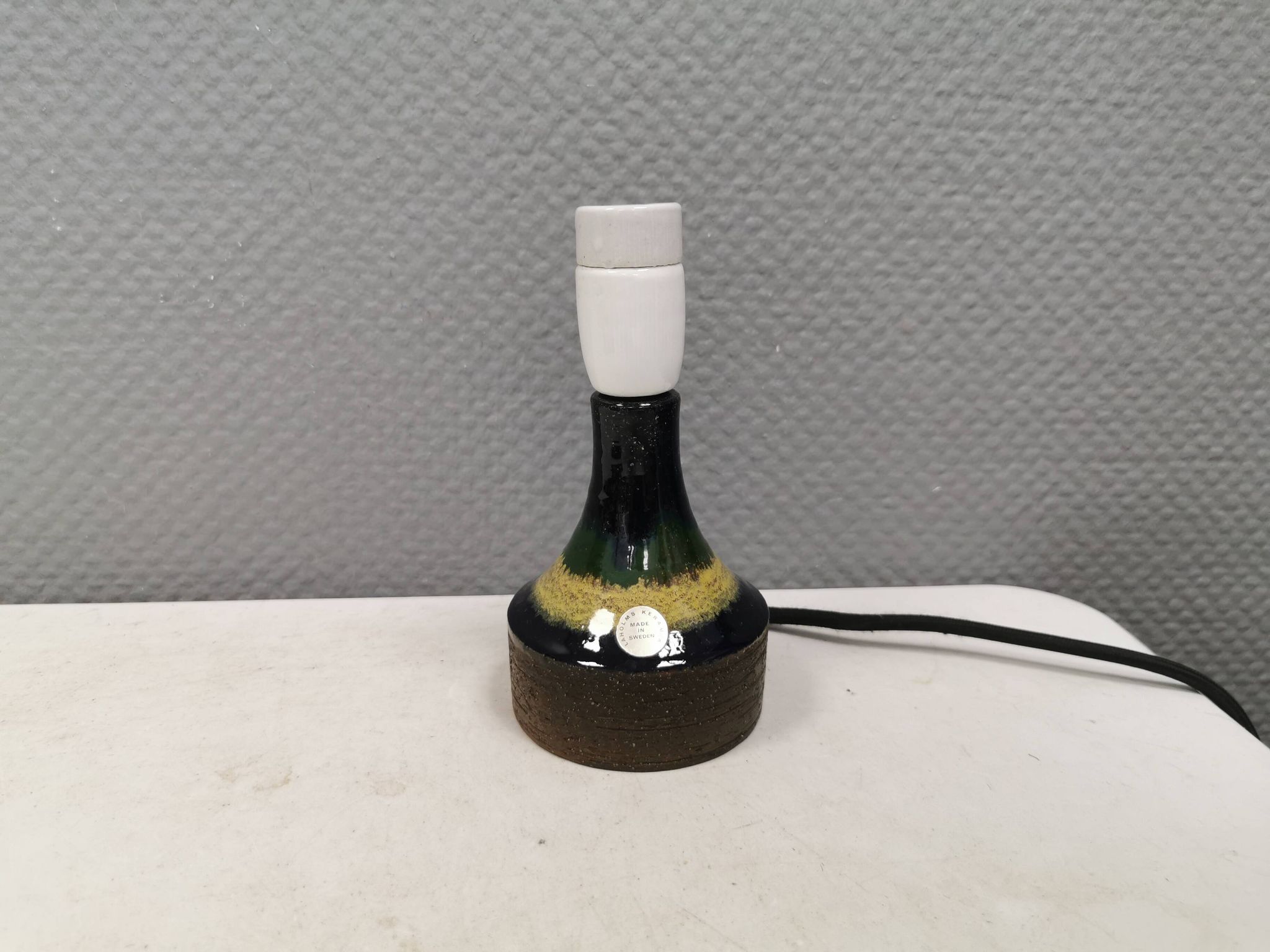Pied de lampe de table en céramique de la marque suédoise Laholms, années 1980
