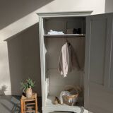 Armoire, penderie parisienne