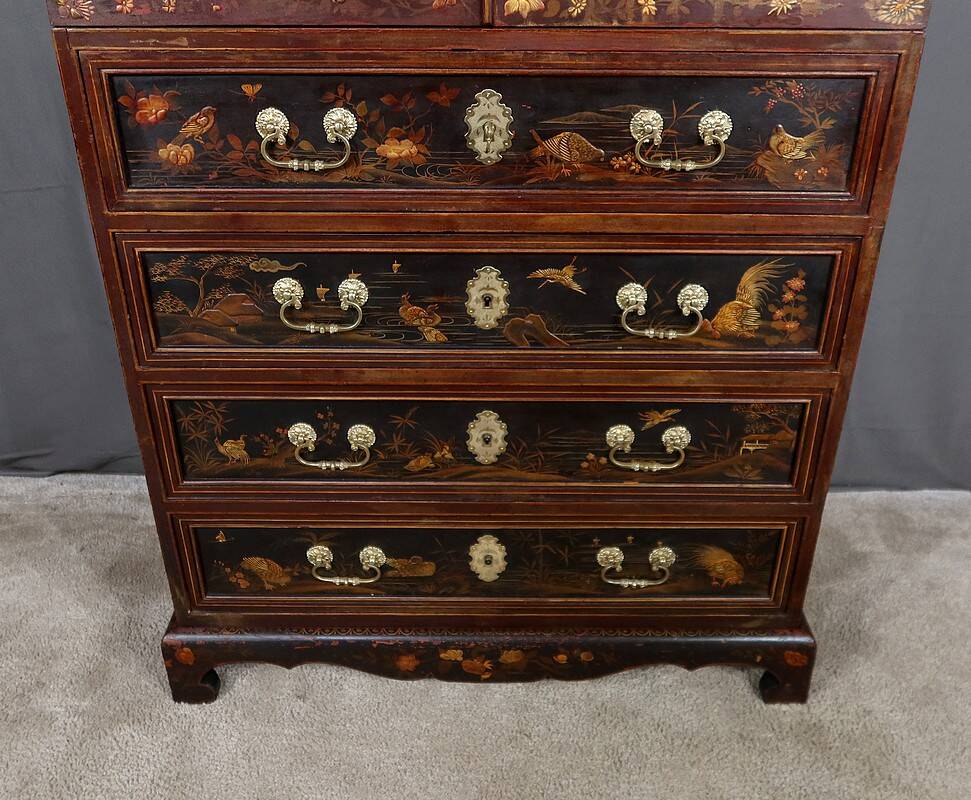 Chinese Cabinet in Lacquered Wood and Painted Wood – Early 20th Century