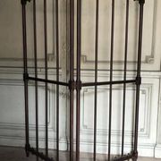 Paravent, clostra, grille en bois tourné