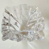 Crystal pocket emptier in the shape of a cut diamond. Baccarat style. Diameter 15cm