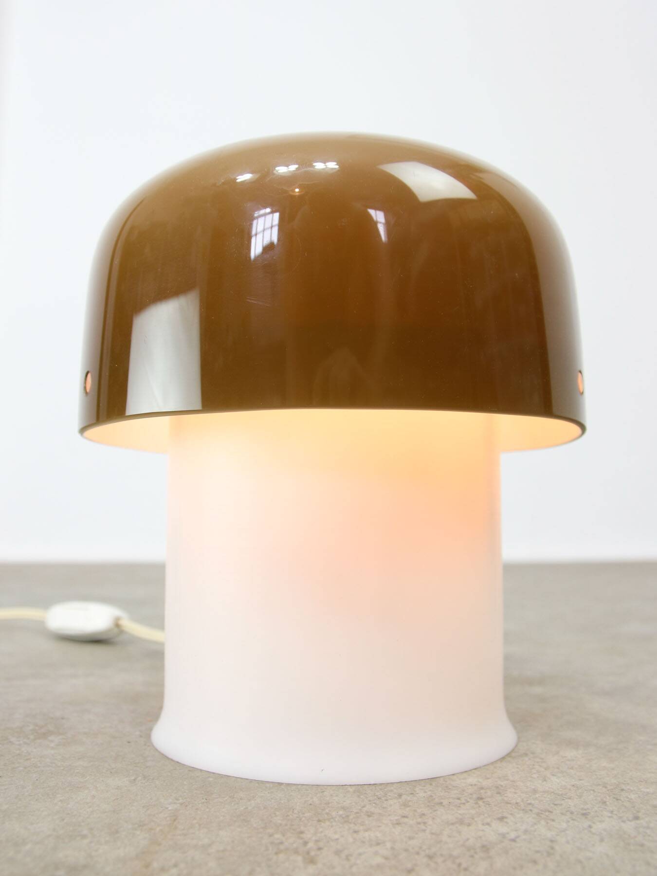 Space-age Brown Mushroom Table Lamp by Luigi Massoni for Guzzini, 1970s