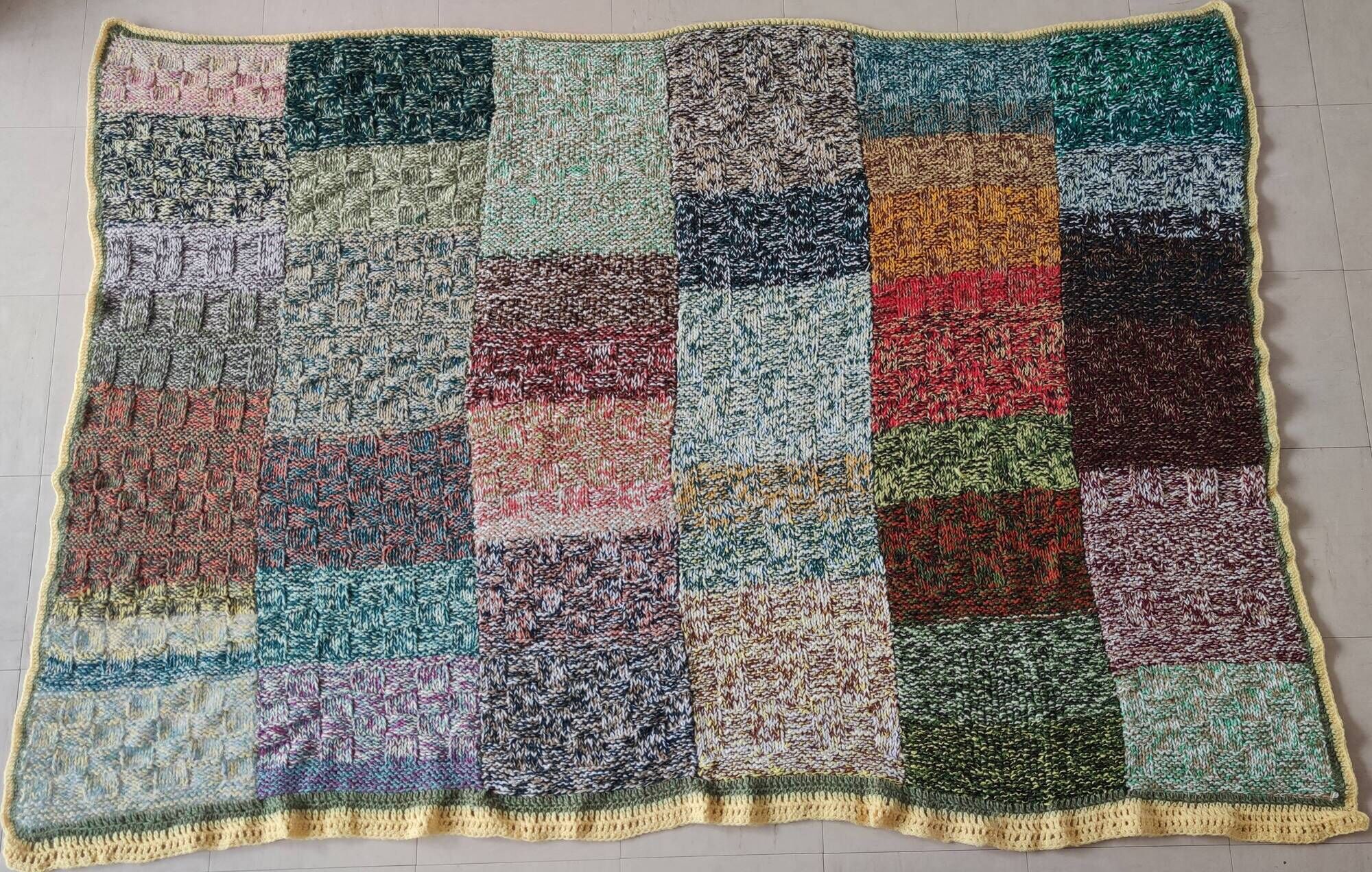 Vintage Plaid Knitted Wool 205 x 150 cm TBE
