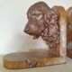 Paire de serres livres têtes de chiens en régule sur plaque de marbre, signé Lecourtier - sculptures
