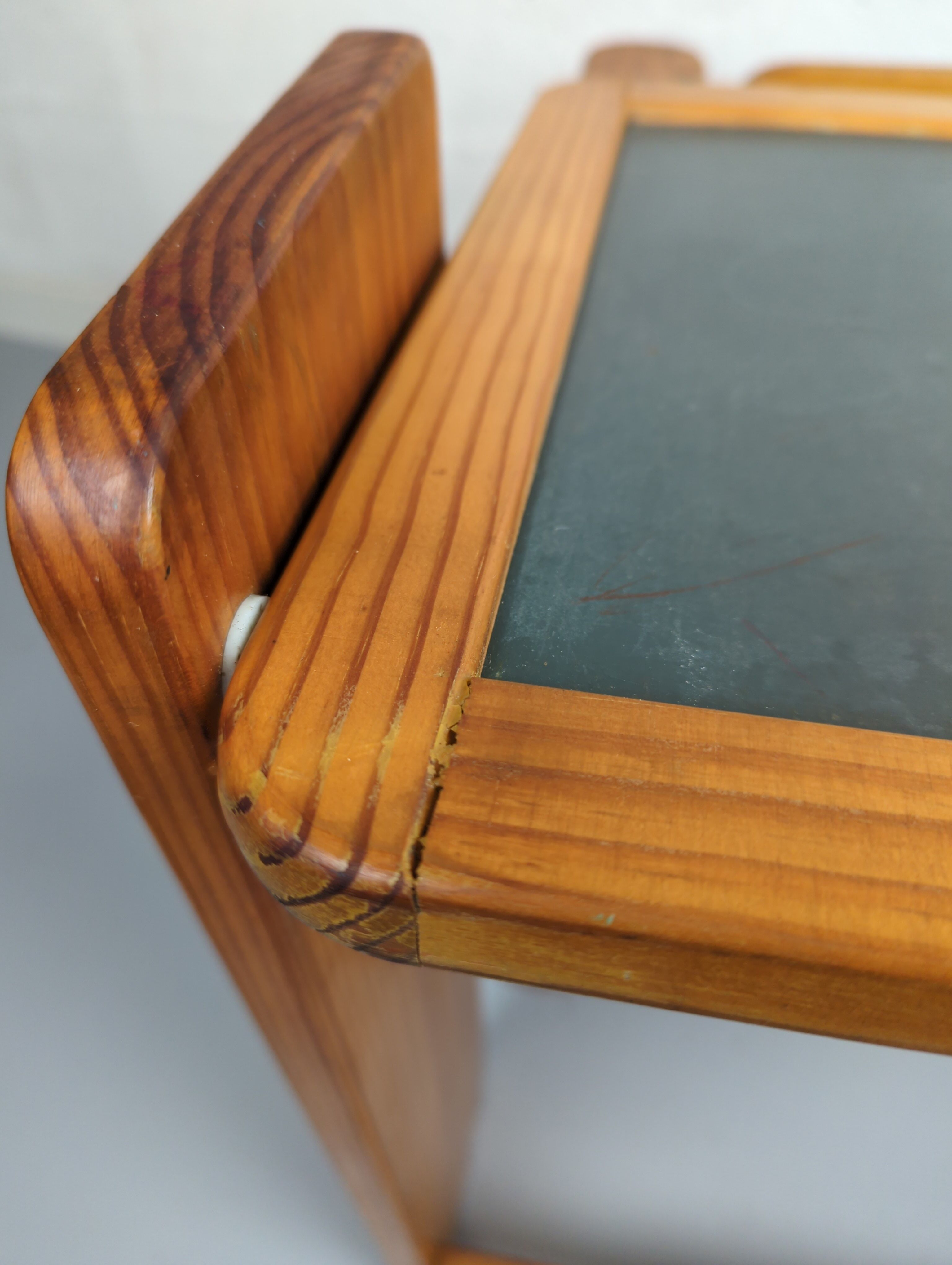 Foldable children's desk in pine 1970