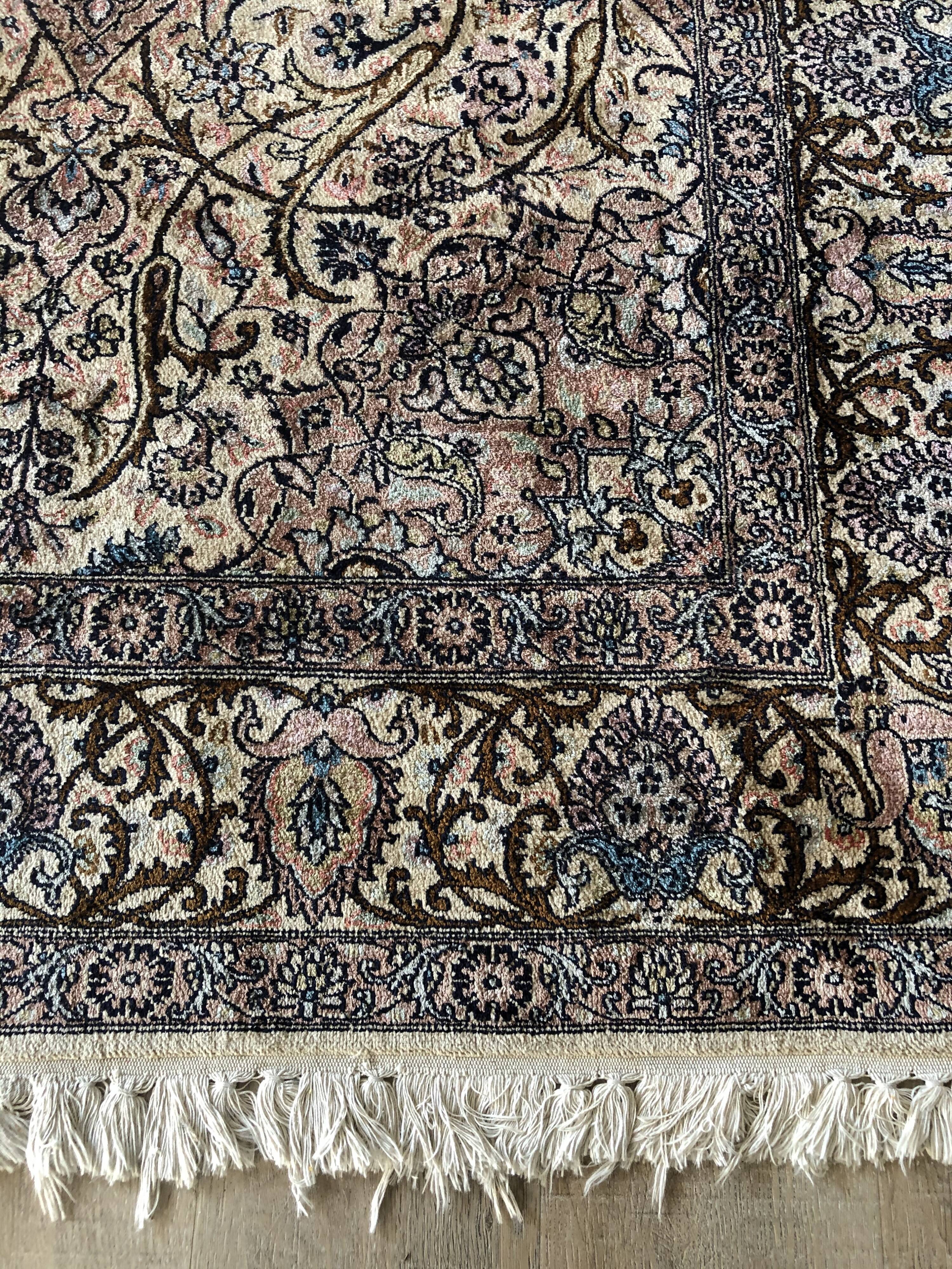 Oriental wool carpet 185x125cm