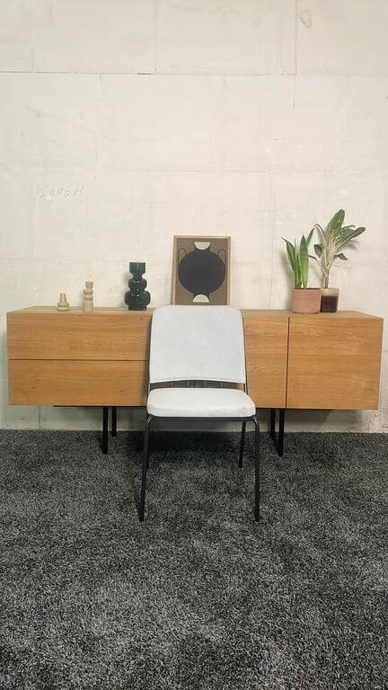Chaise Parla noire et blanche