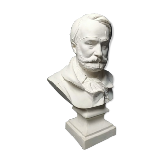 Victor Hugo| bust on piedouche