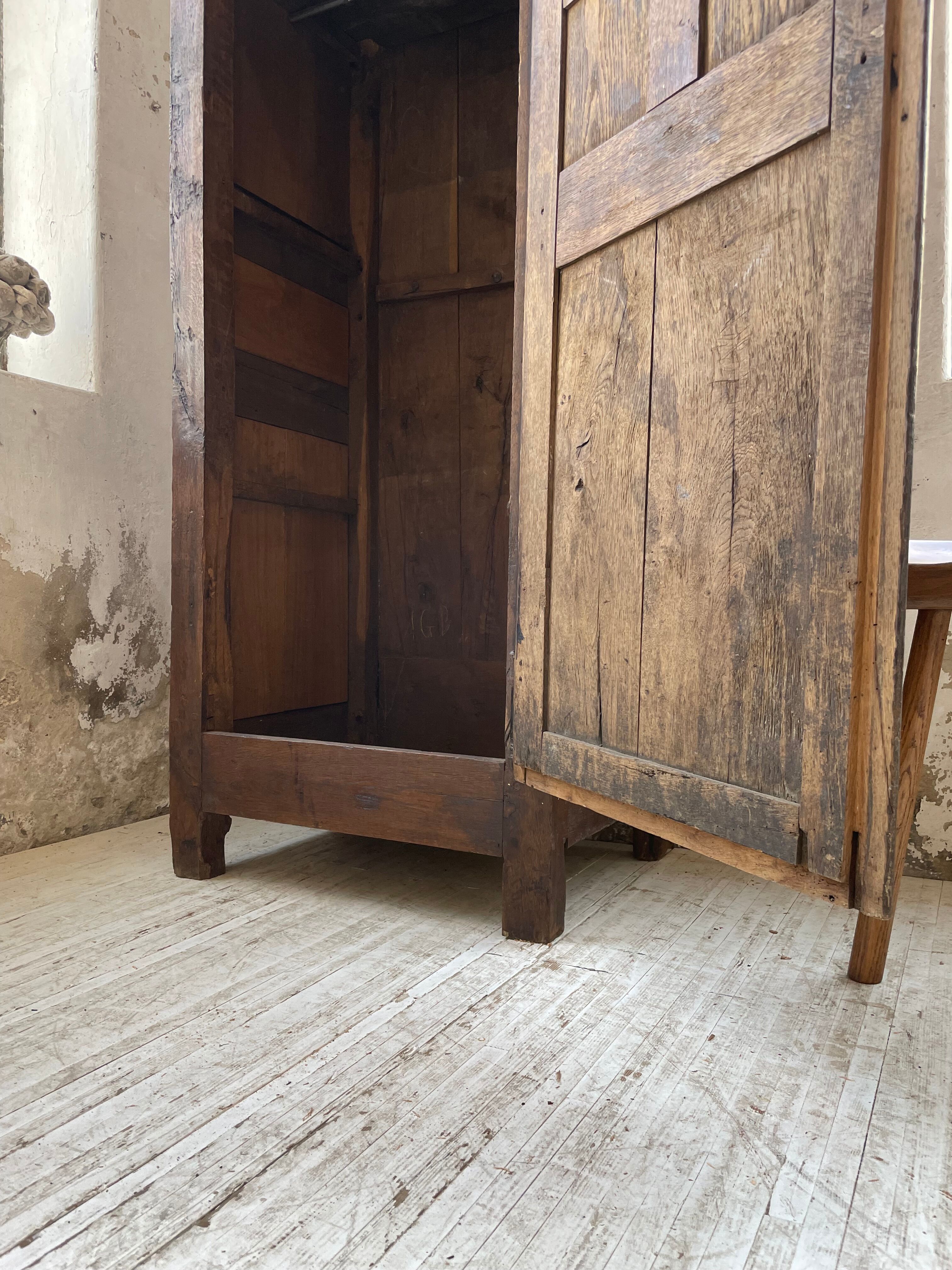 Savoyard solid oak cabinet XVIIIth