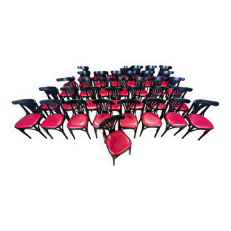 Lot de 38 chaises bistrot a palmettes noires et skaï rouge France