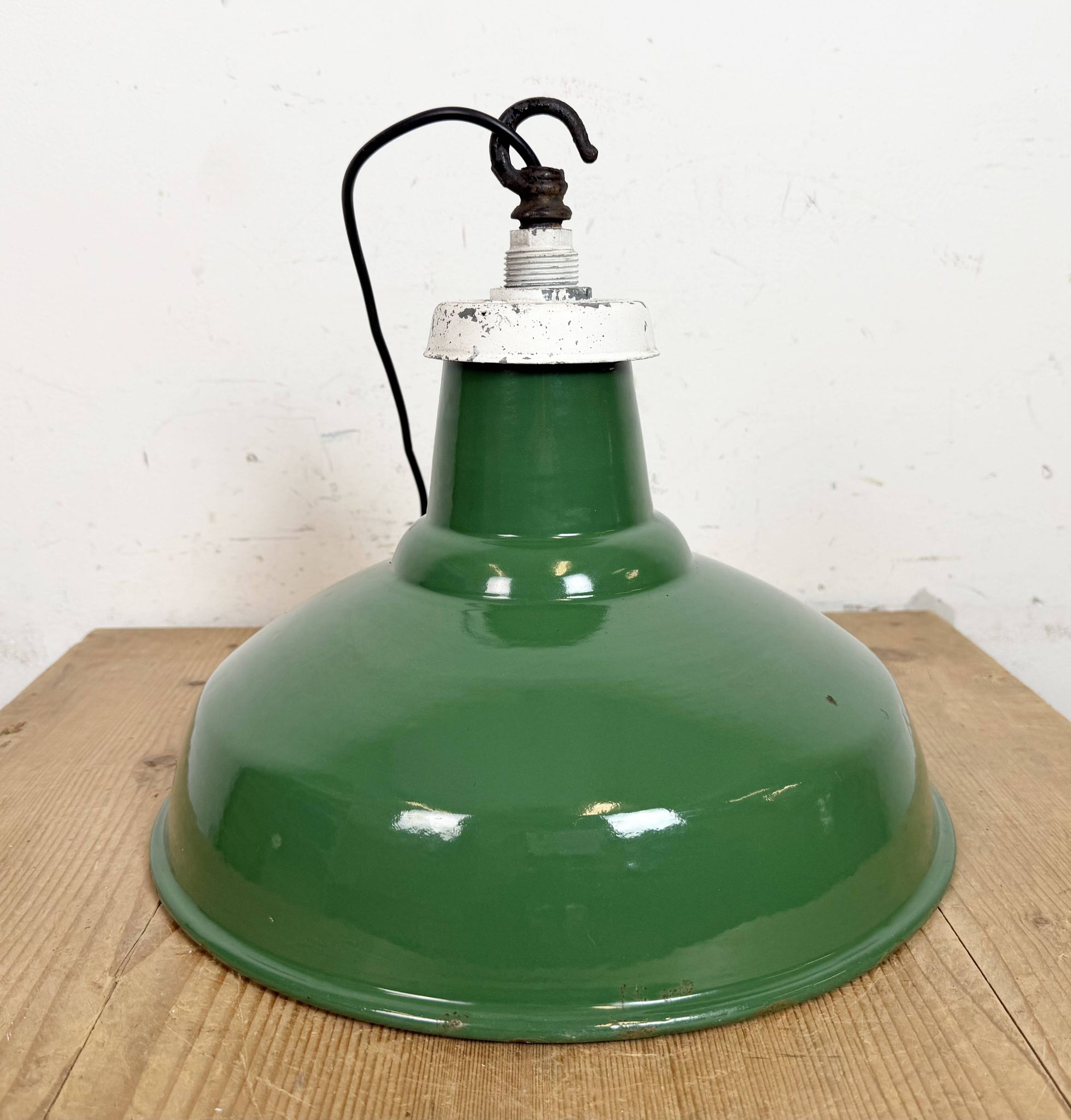 Industrial British Green Enamel Factory Pendant Lamp, 1960s