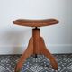 Tabouret de piano tripode