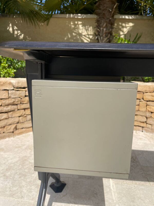 Bureau Olivetti modèle Arco