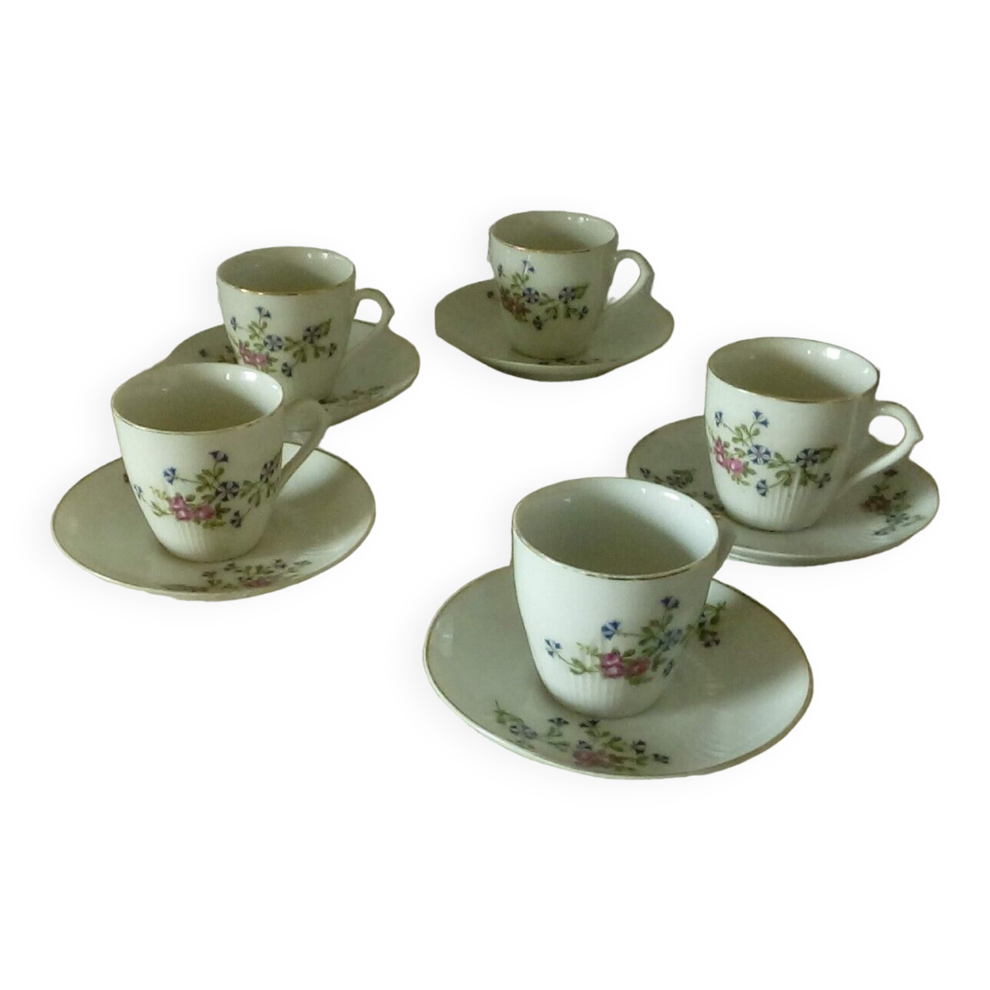 Tasses a cafe en porcelaine decor au barbeau