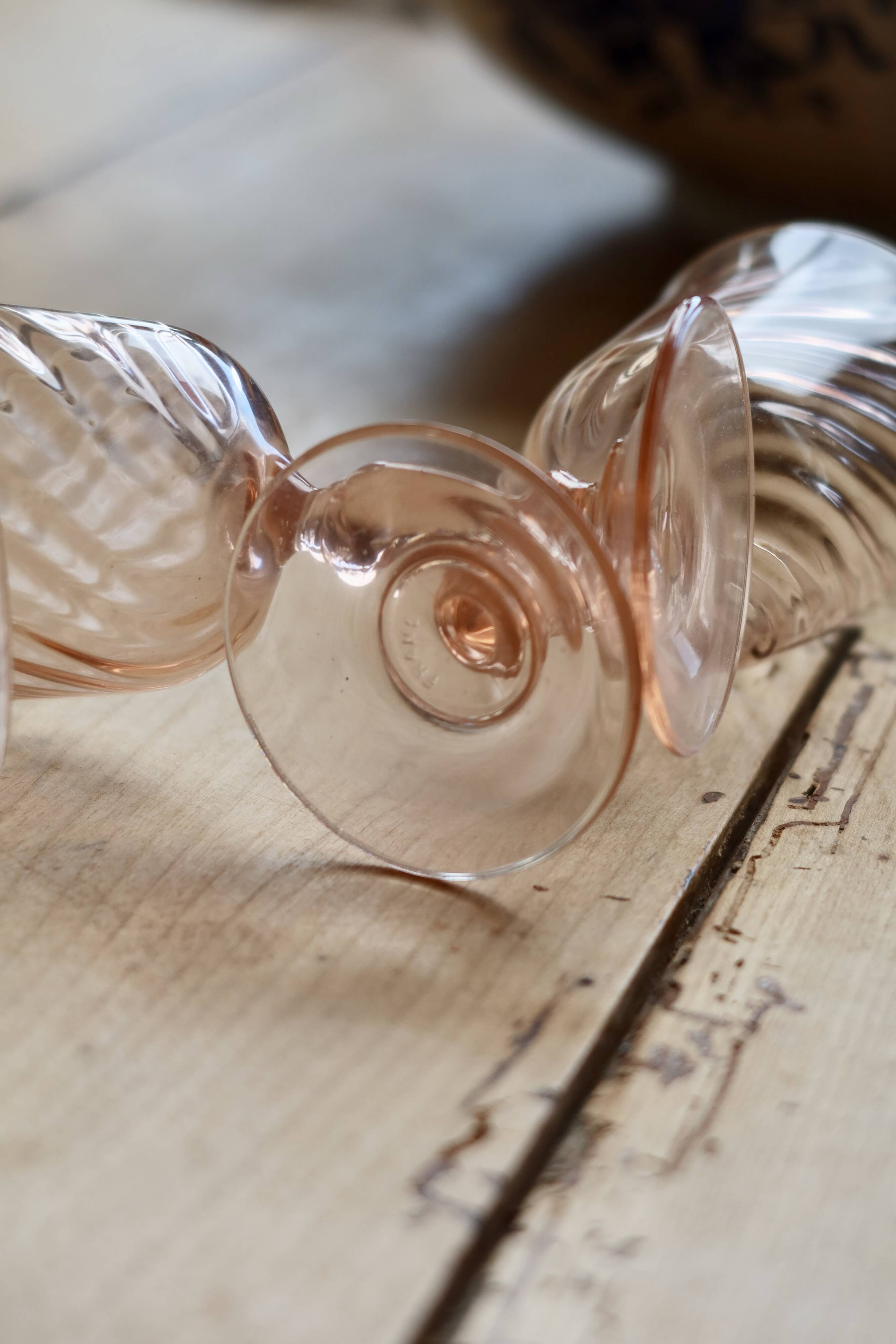 4 vintage Luminarc Rosaline liqueur glasses from the 1970s