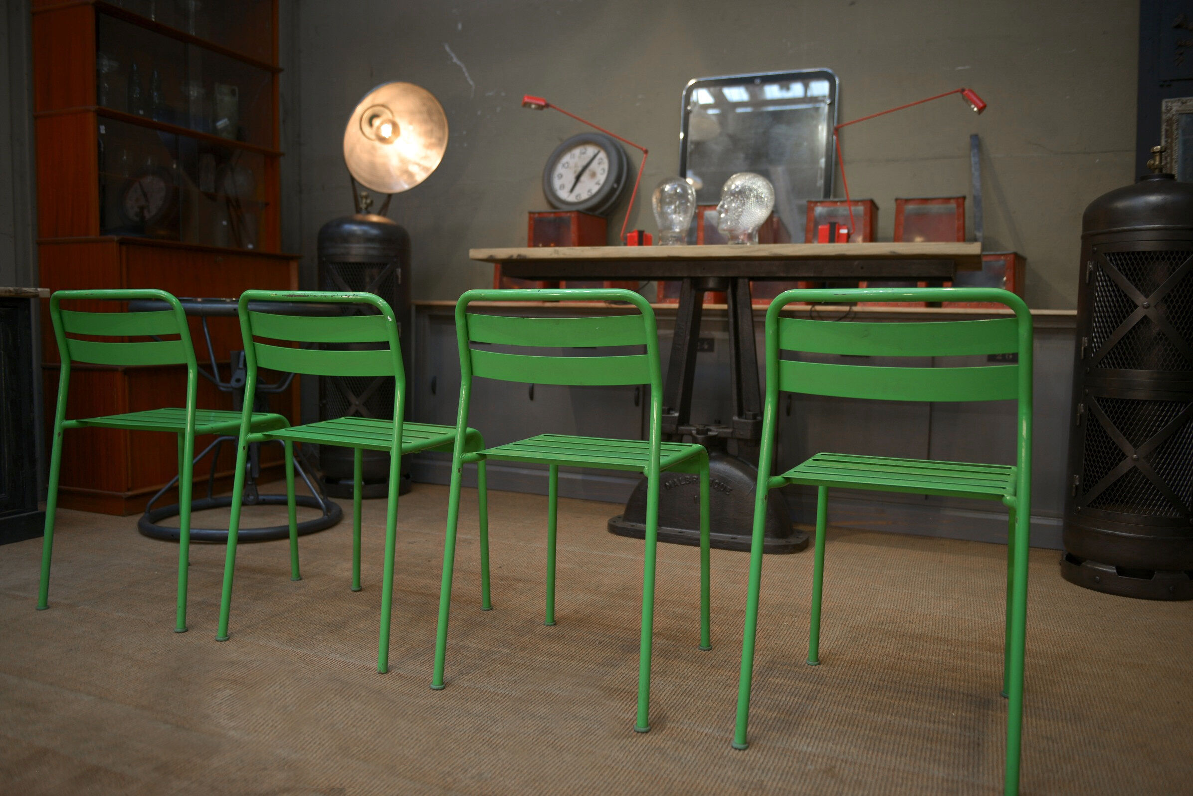 Stackable metal garden chairs