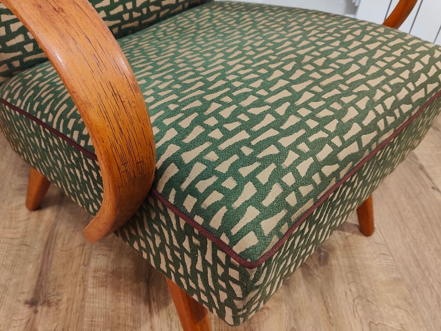 Paire de fauteuils 6952 par Jaroslav Smidek pour Ton