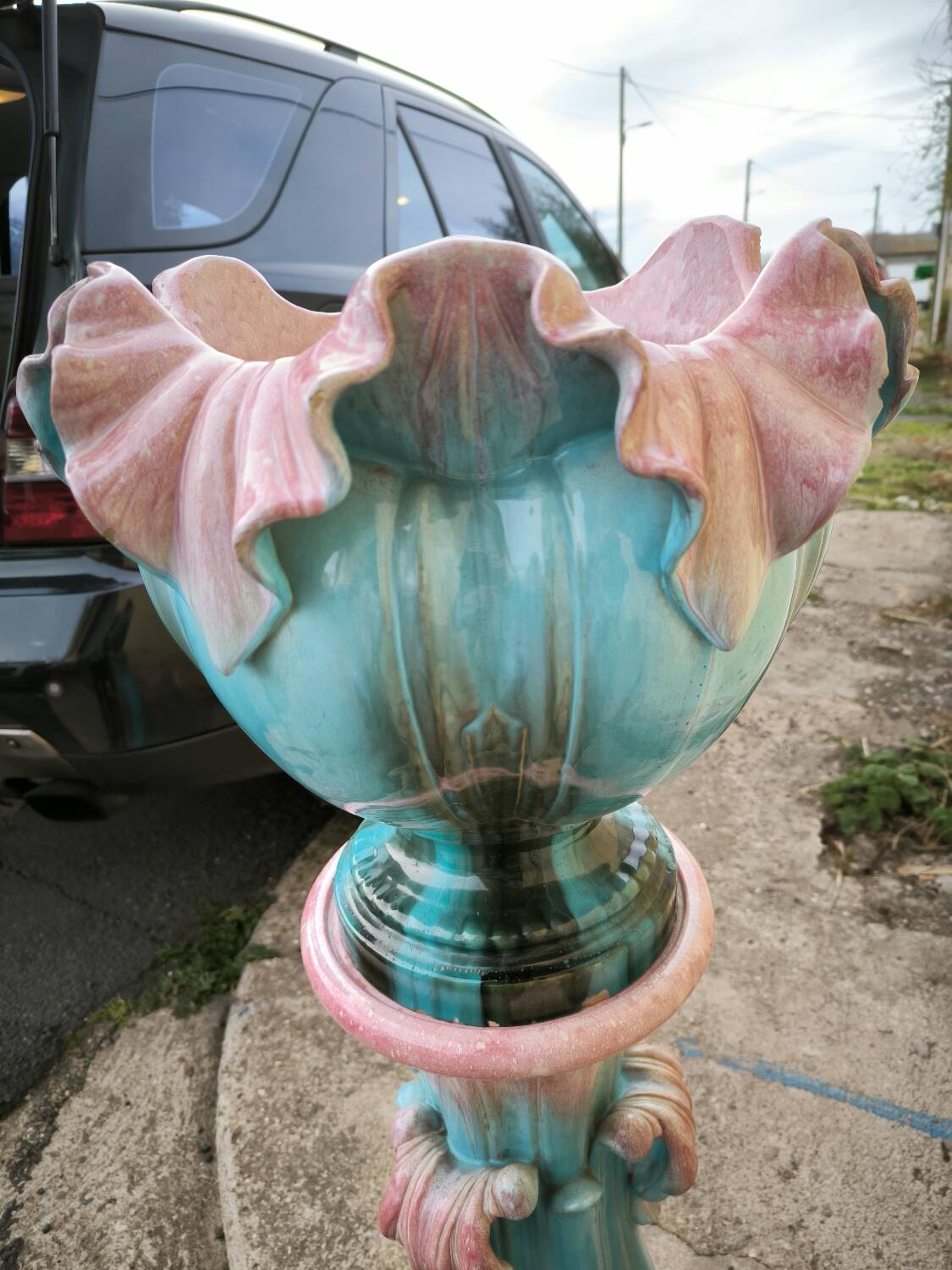 Vase and its ceramic pedestal by Delfin MASSIER circa 1890