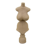 Mannequin bust in natural raffia