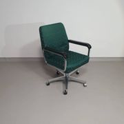 Office chair with armrests / turnable / not height adjustable
