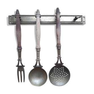 Kitchen utensils, brass decoration.