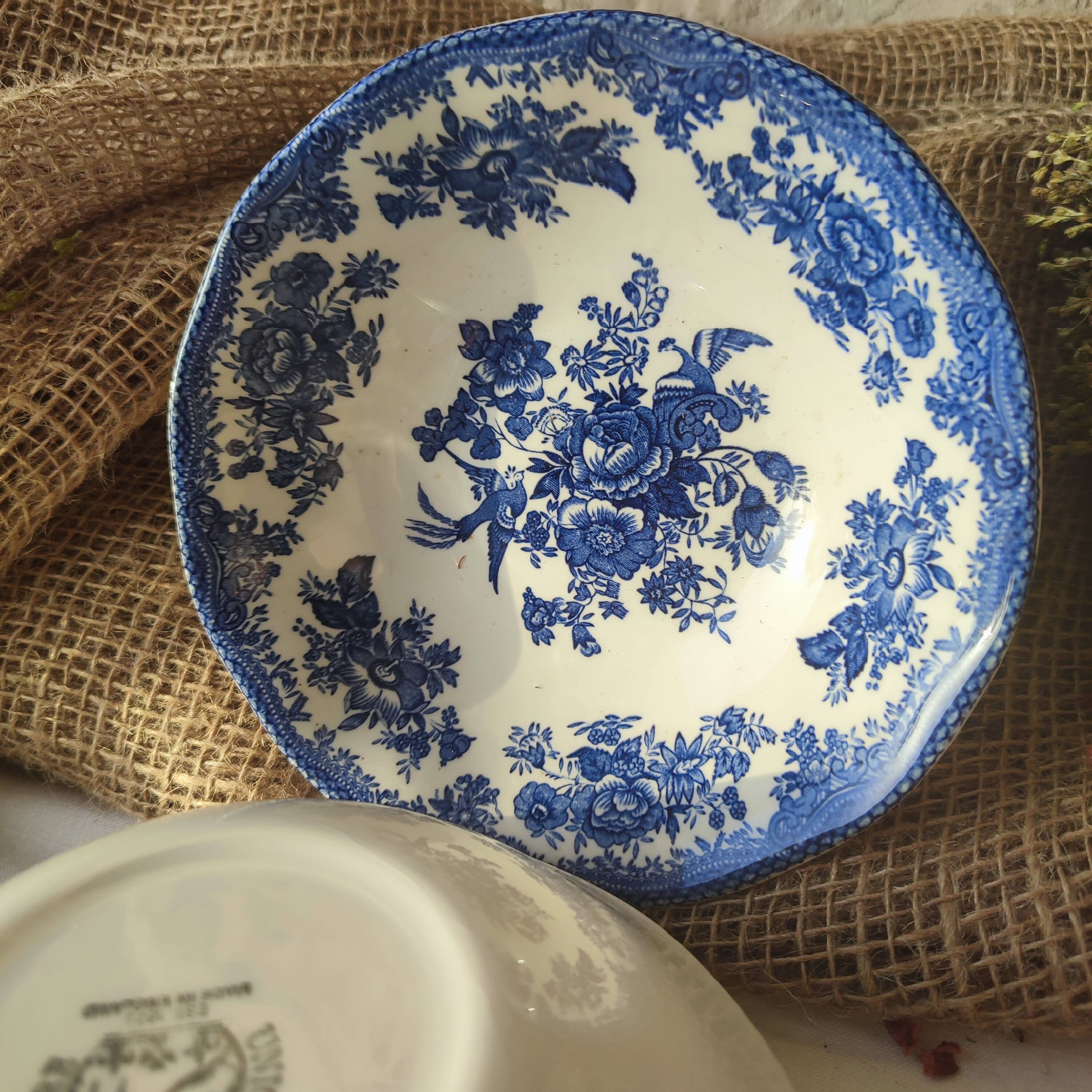 Set of 4 bowls in English porcelain Unicorn Tableware