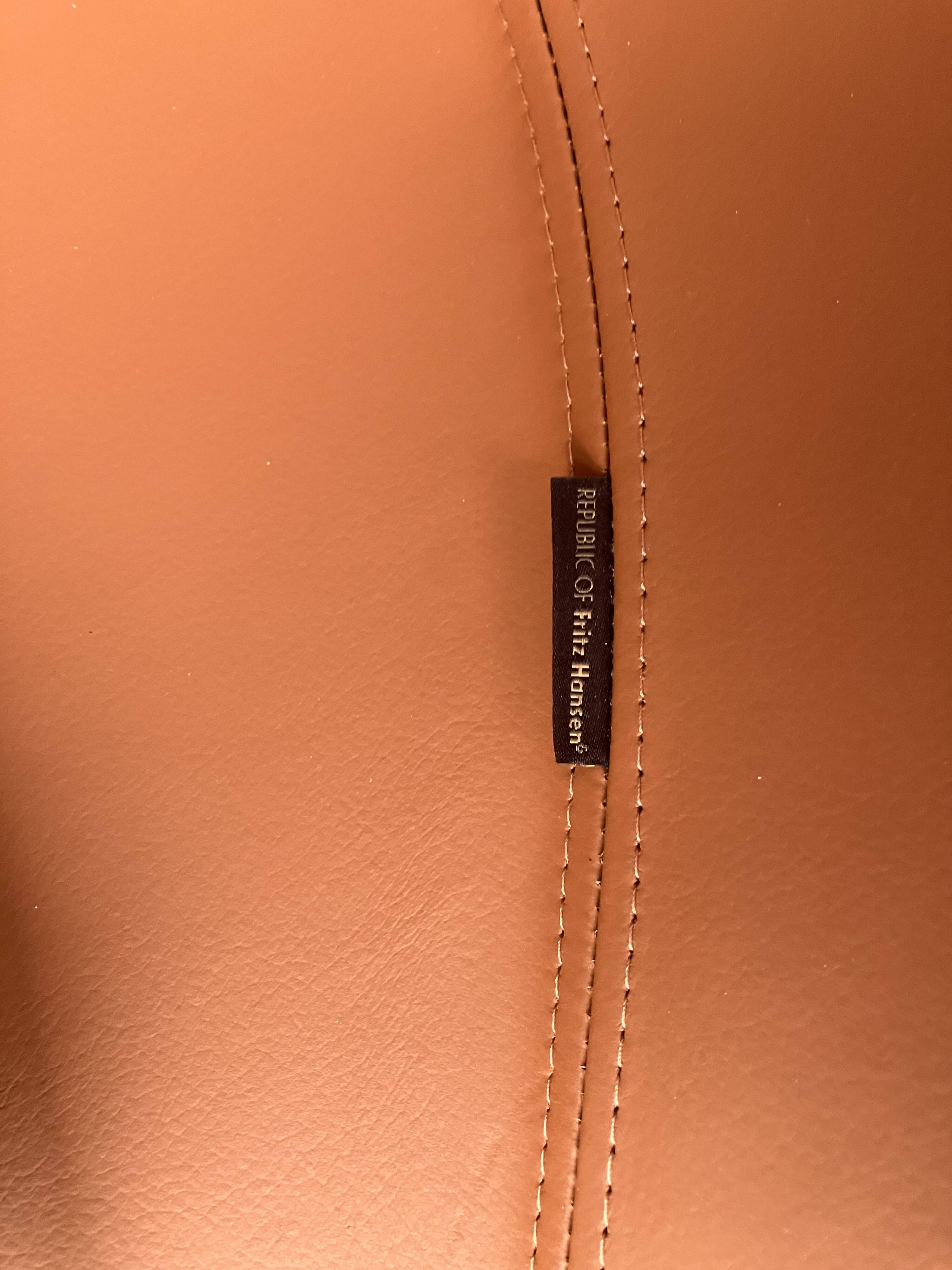 2x Fritz Hansen Egg chair by Arne Jacobsen in Cognac leather, new condition!