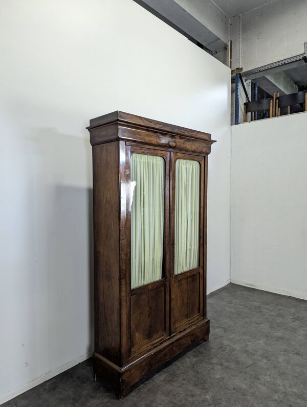 Bibliothèque en acajou flammé époque Louis Philippe