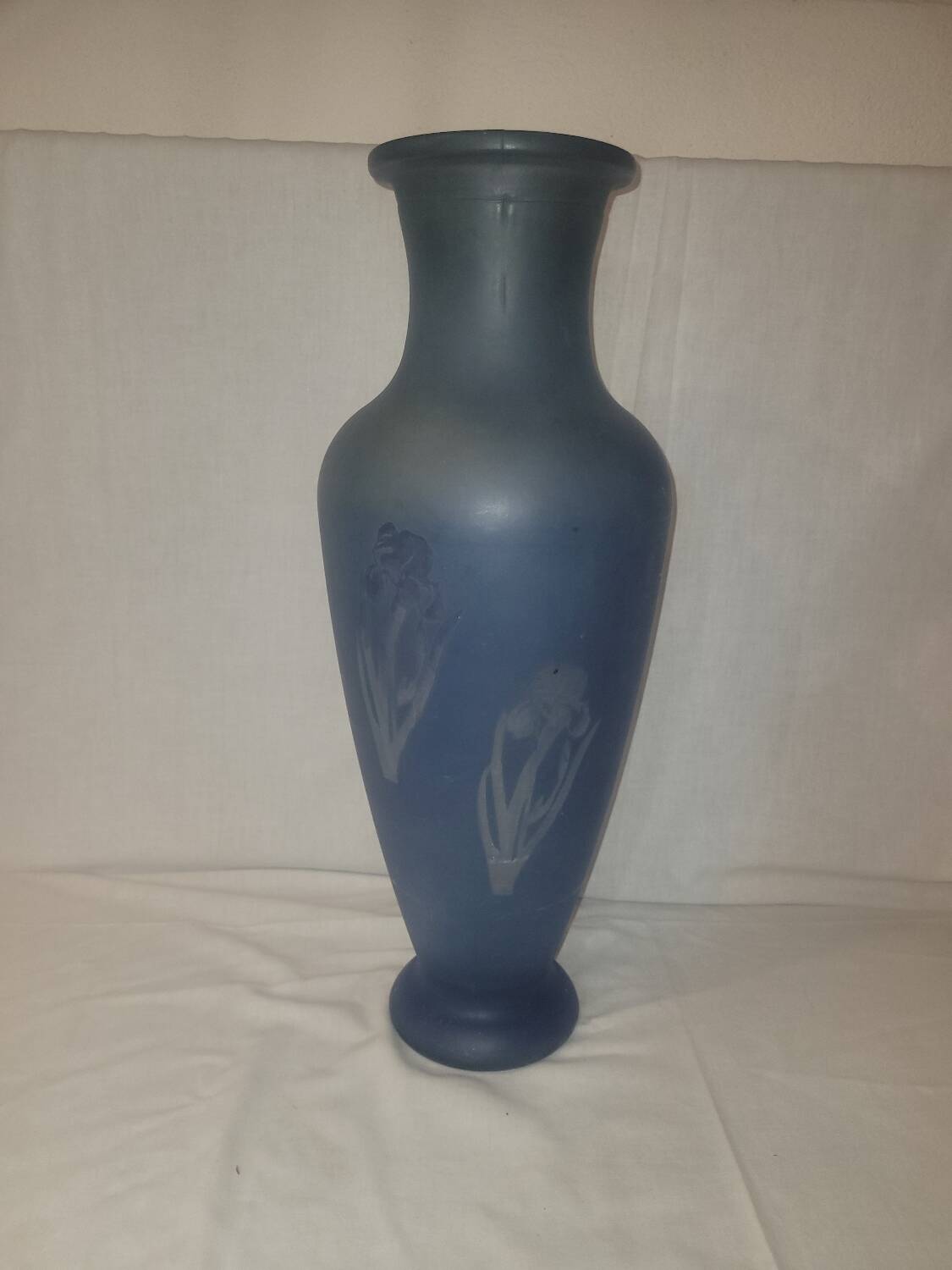 Large vase decorated with flowers