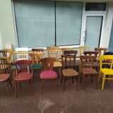 Lot de 20 chaises de bistrot bois dépareillé - vintage