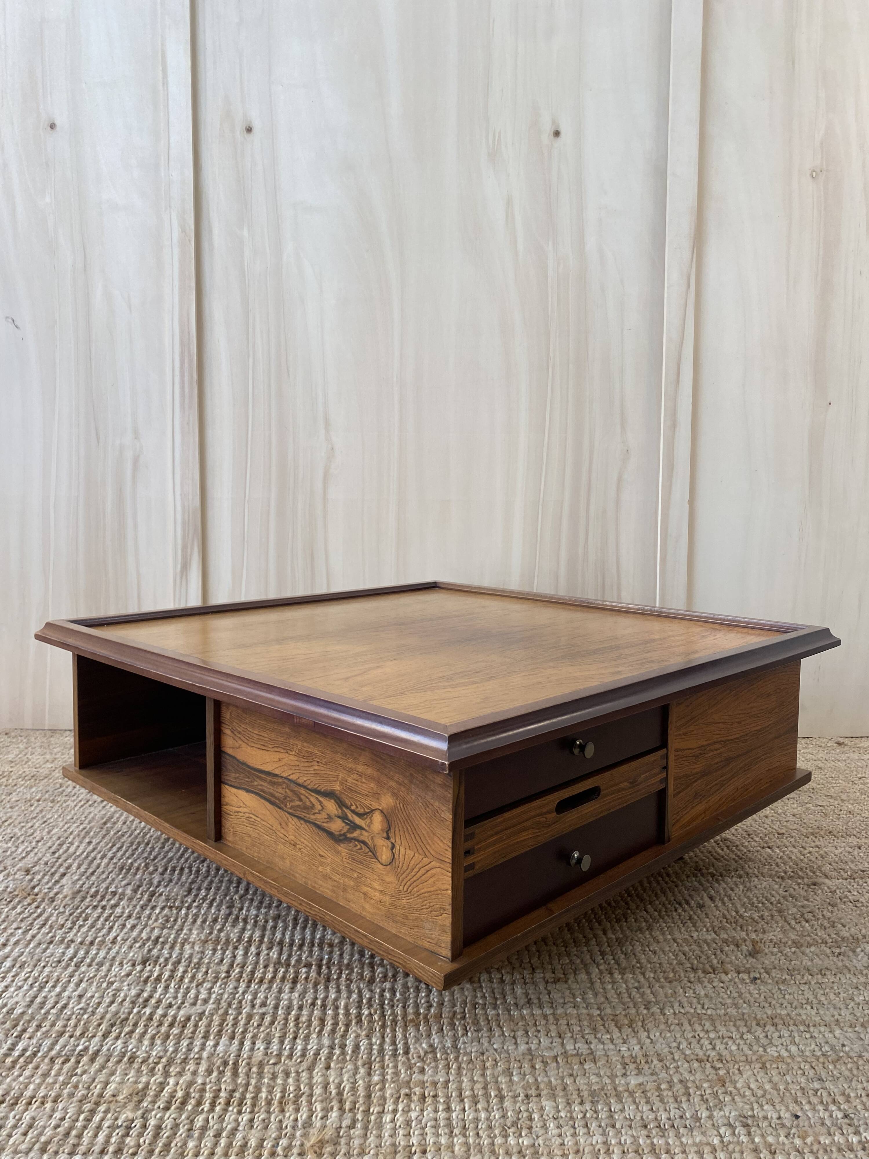 Italian coffee table in rosewood - 1960 - Saporiti