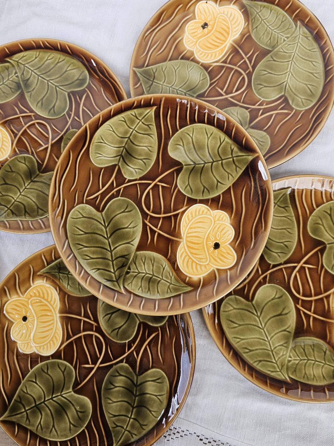 Sarreguemines barbotine dessert plates