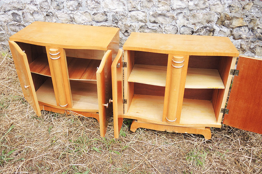 2 old bedsides table in blond wood