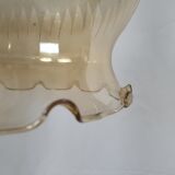 Lustre en verre travaillé et laiton