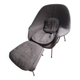 Armchair and ottoman footrest Womb chair Knoll