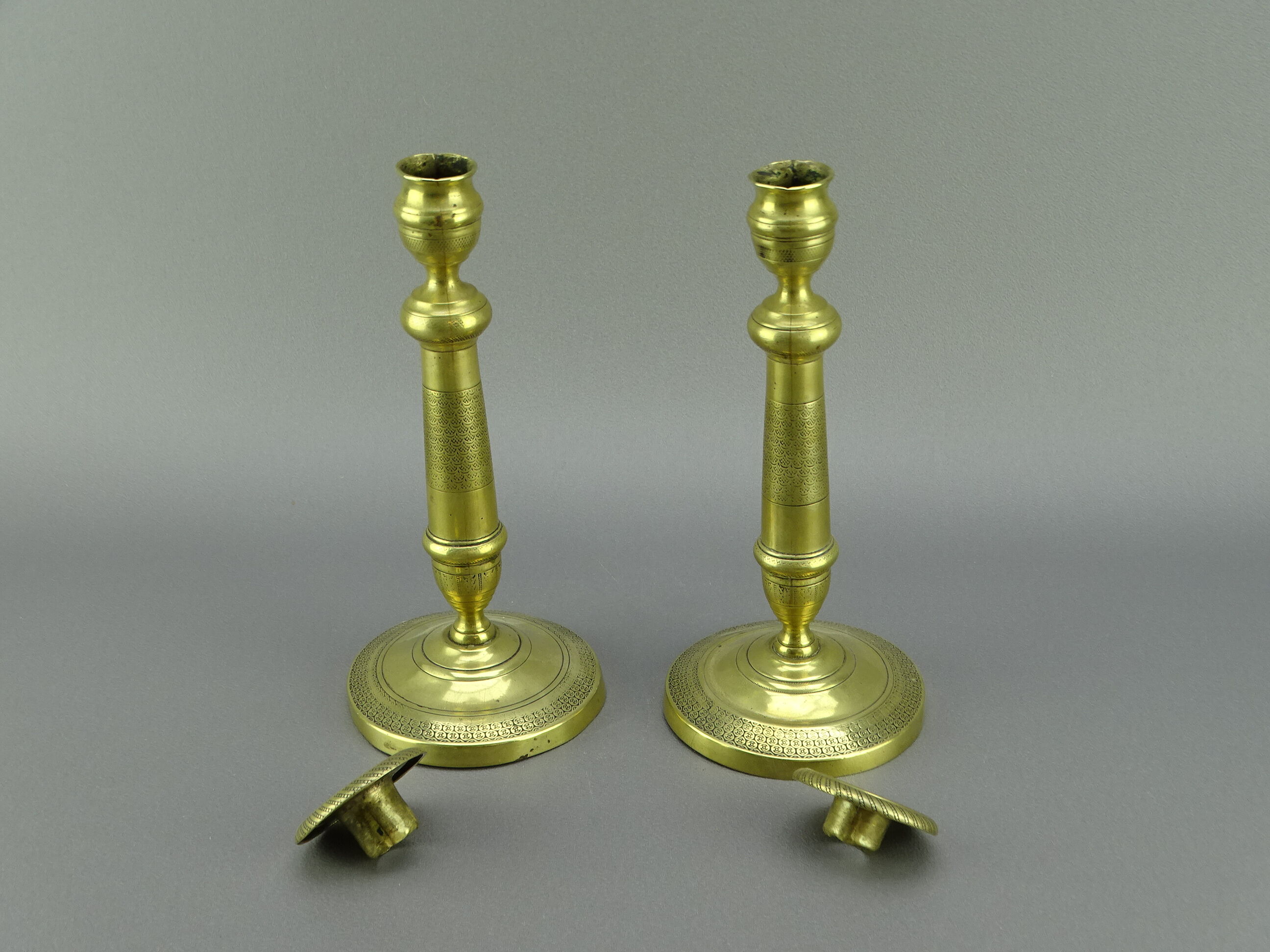 Pair of vintage candlesticks Restoration