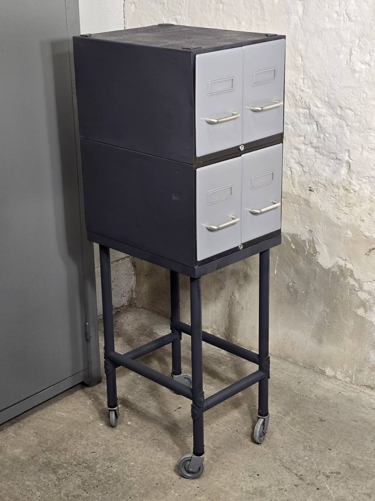 Caisson métallique 4 tiroirs 1960