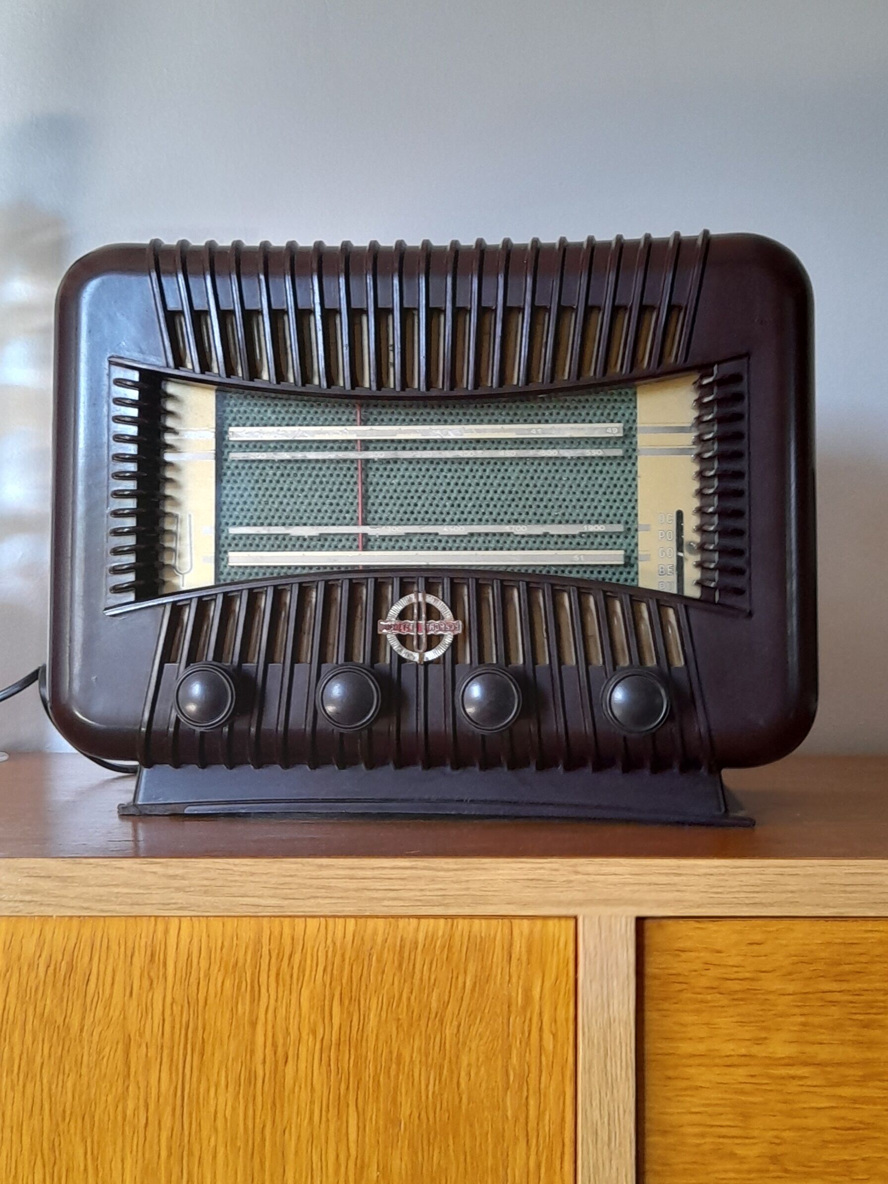 Radio station ducretet thomson l 524