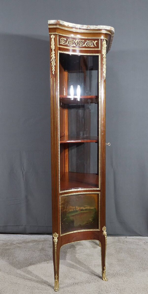 Vitrine en acajou de style Transition, Louis XV, Louis XVI – 1900