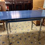 Formica table with extensions