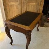 Writing table