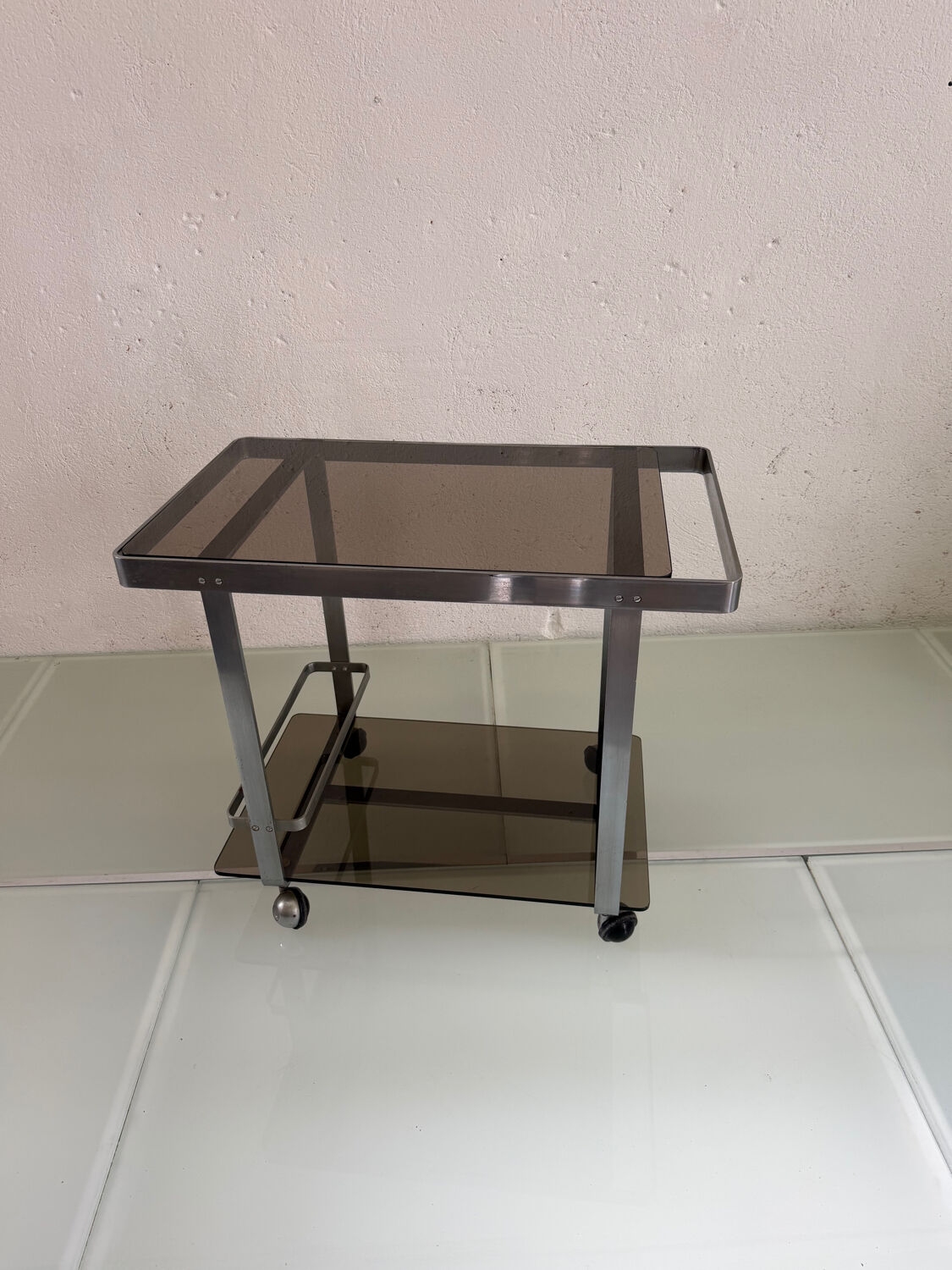 Metal dessert table