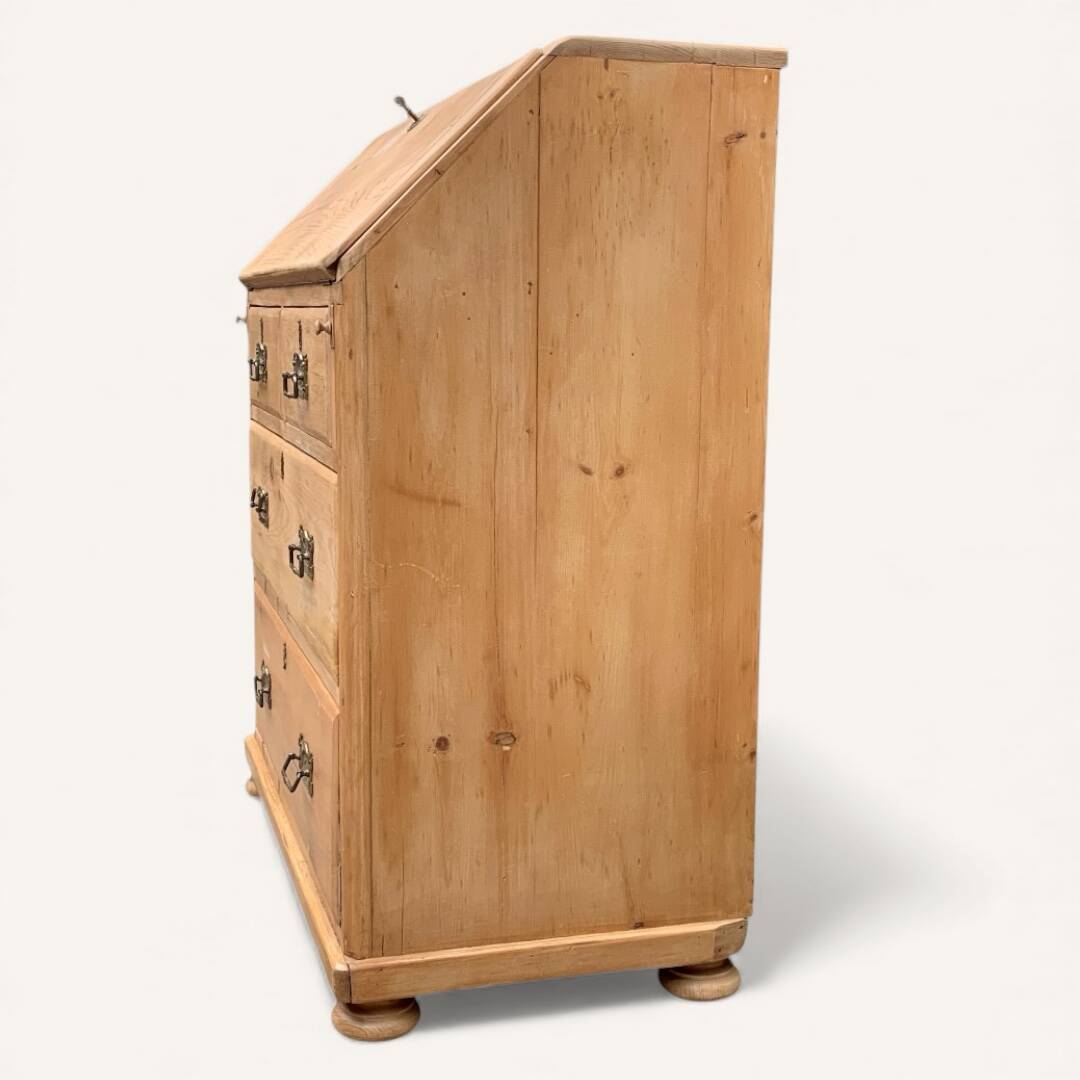 Commode, English slant-front desk, 19th century.